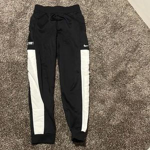 Boys Nike elite sweatpants